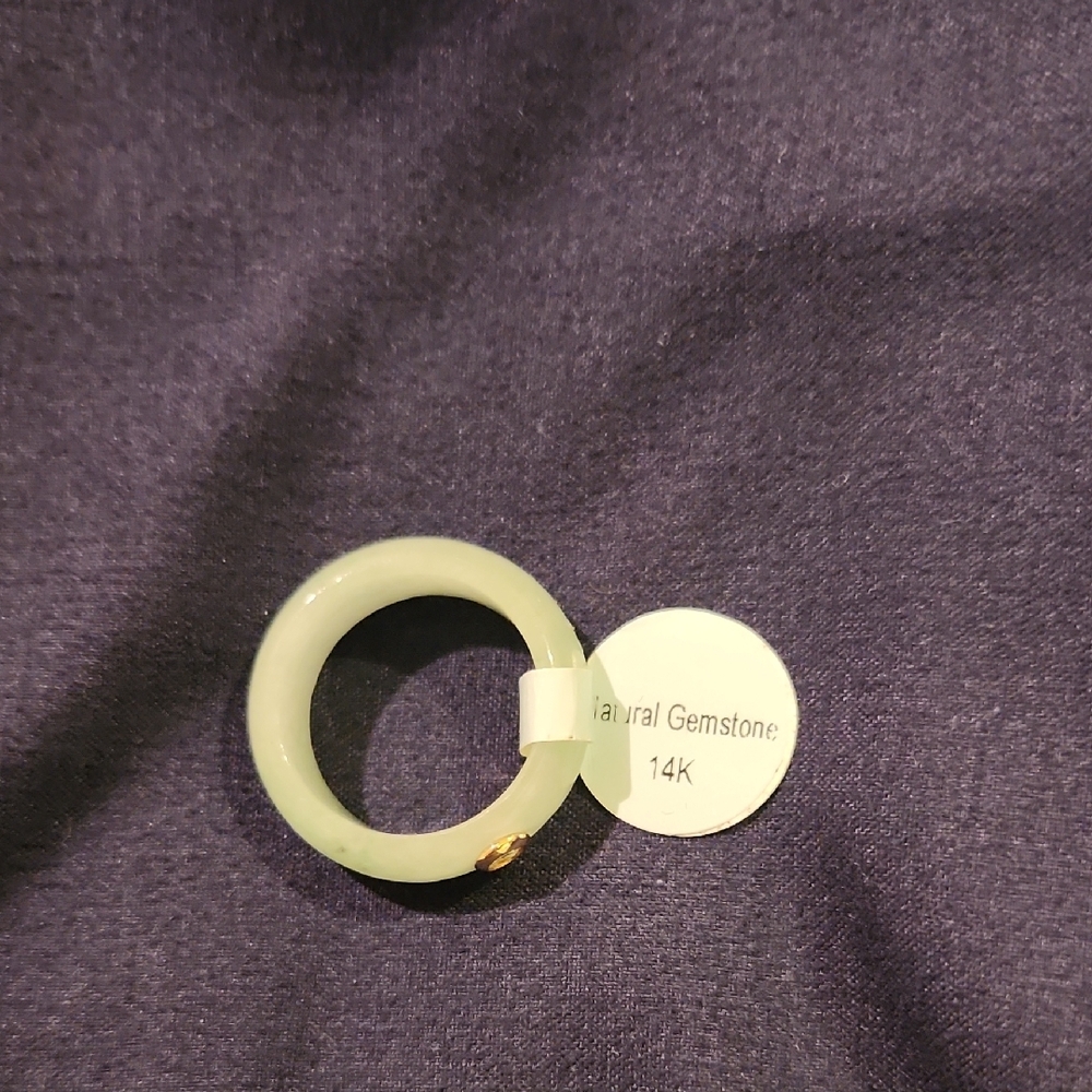 Elegant Green Jade Ring with 14K Gold Accent Size 7 - Picture 2 of 4